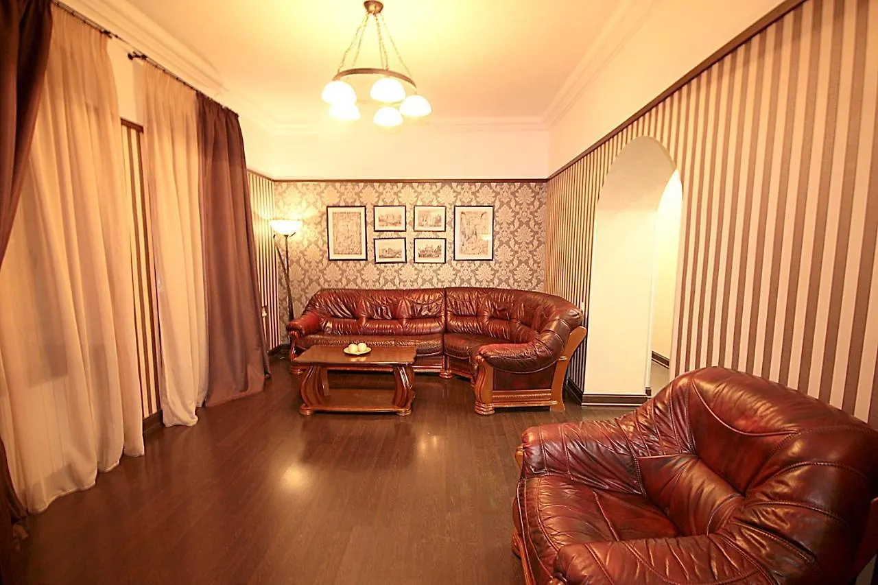 Inn Home Apartments - Kreshchatyk Area كييف 0*,