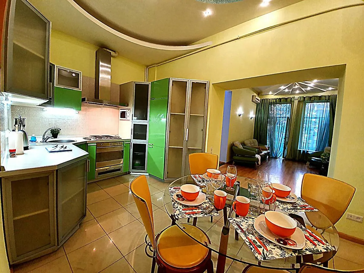 Inn Home Apartments - Kreshchatyk Area كييف